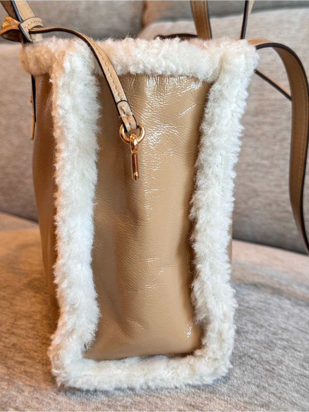 Marc Jacobs Mini Grind Faux Fur Trimmed Crossbody Tote Bag - Like New - Picture 4 of 9